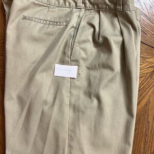 Dickies pleated‎ Khaki Pants size 40 x 29